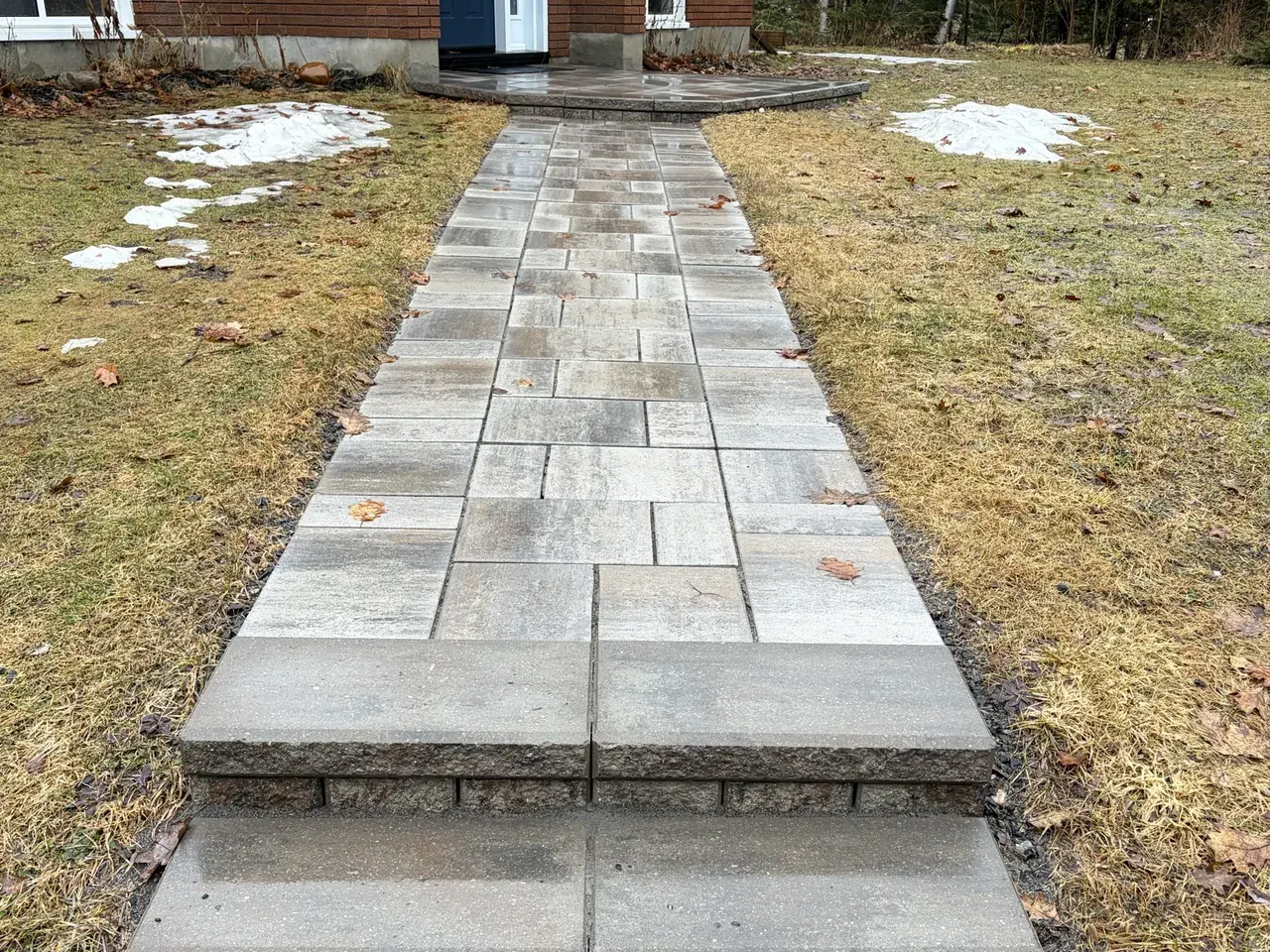 Edwards Landscape and Construction interlock paver driveway in Northern Ontario